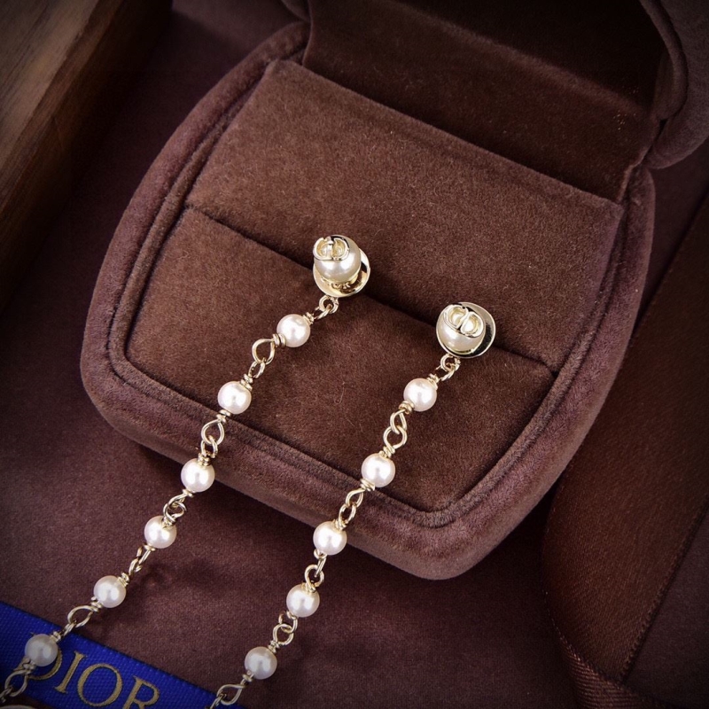 chr1st1an D10r earrings
